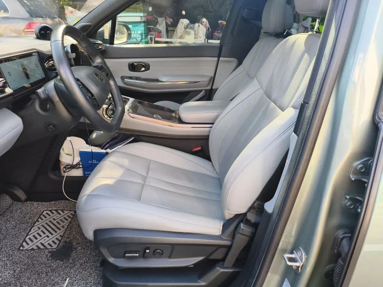 Nio ES8 2020 450 km Range 7-Seater Version — миниатюра 15