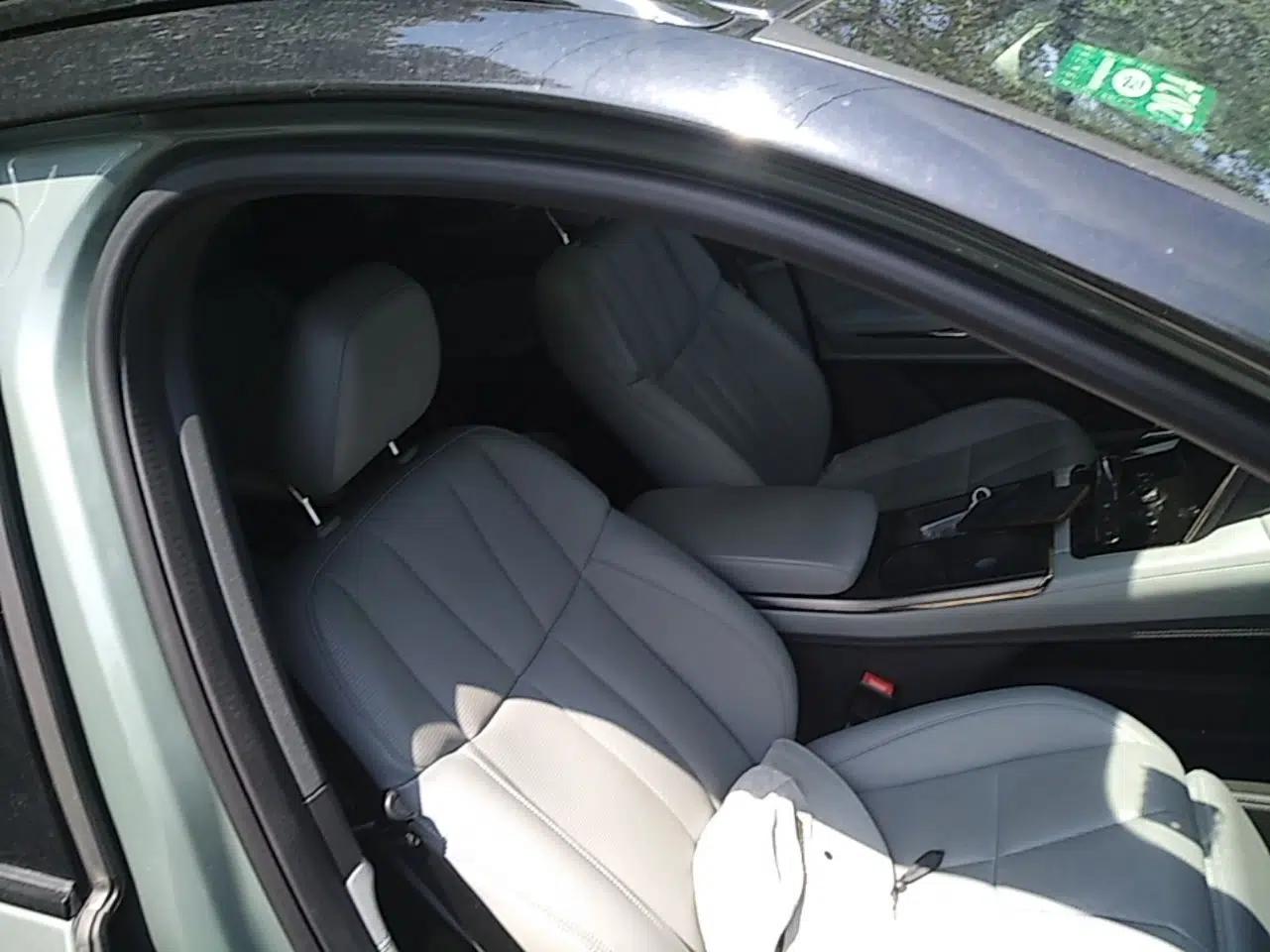 Nio ES8 2020 580 km Range Six-Seater Version — миниатюра 24