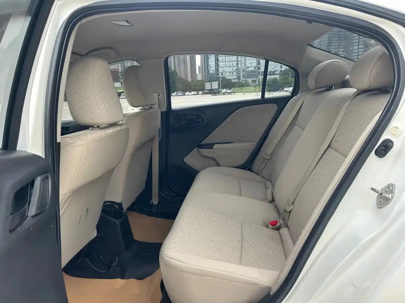 2016 Honda Greiz 1.5L CVT Classic Edition — миниатюра 7