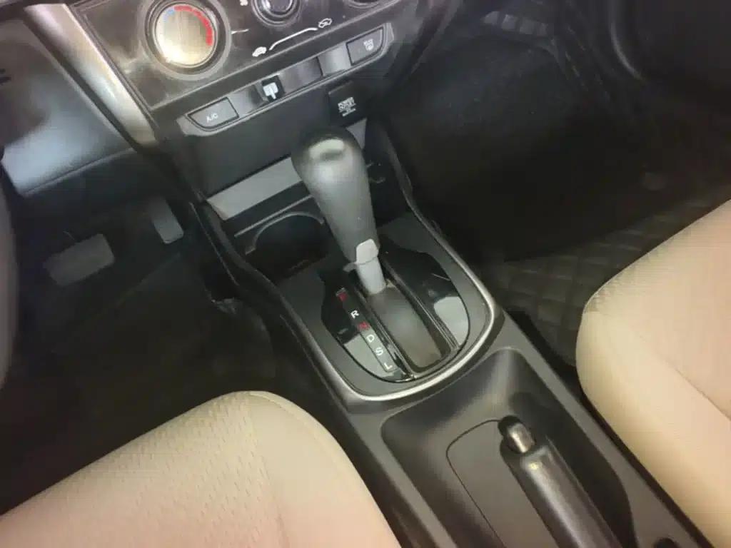 2016 Honda Greiz 1.5L CVT Classic Edition — миниатюра 14