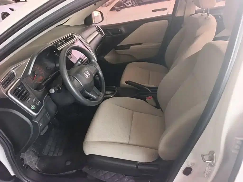2016 Honda Greiz 1.5L CVT Classic Edition — миниатюра 15