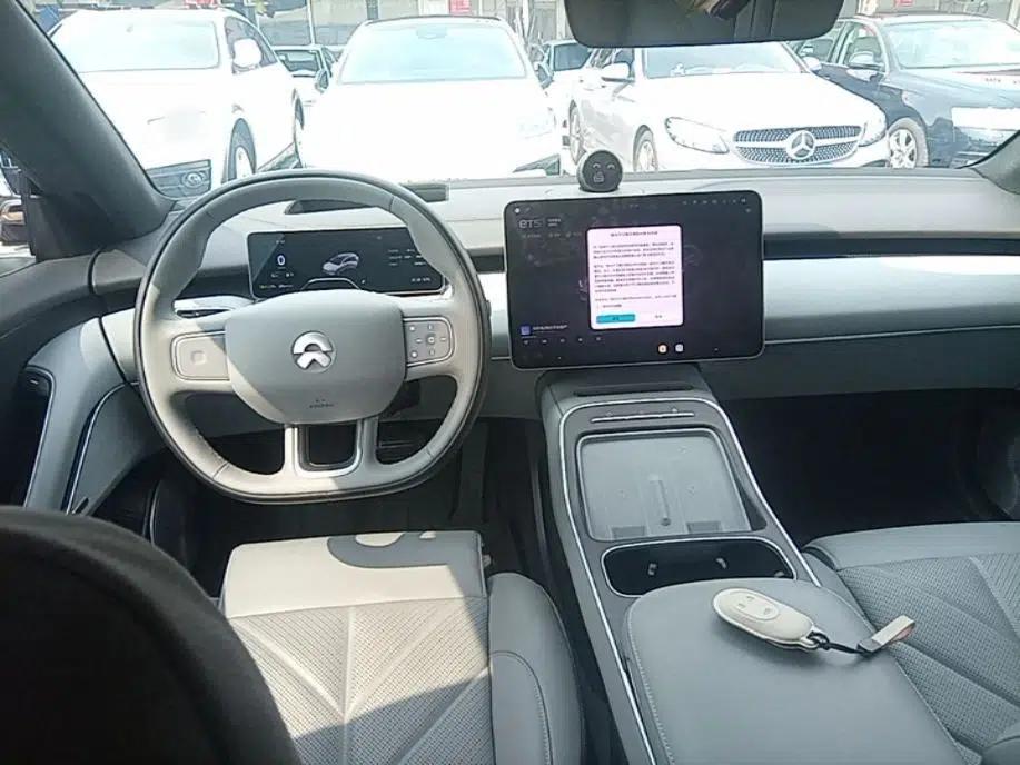 Nio ET5T 2025 75 kWh Touring — миниатюра 13