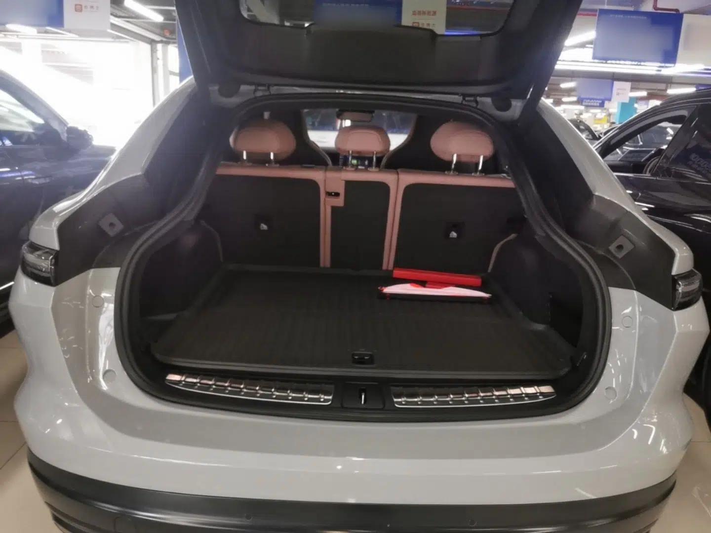 Nio EC6 2023 75 kWh — миниатюра 22