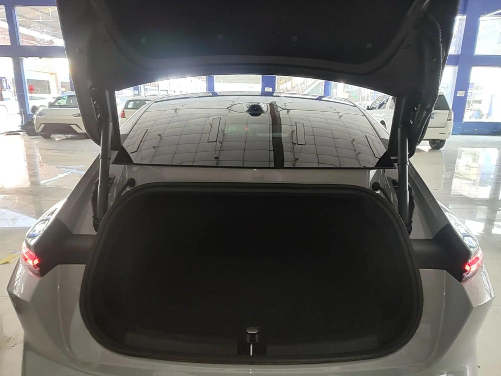 Nio ET5 2024 75 kWh — миниатюра 22