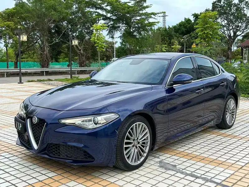 Giulia Juliet 2017 2.0T 200HP Luxury Edition — миниатюра 1