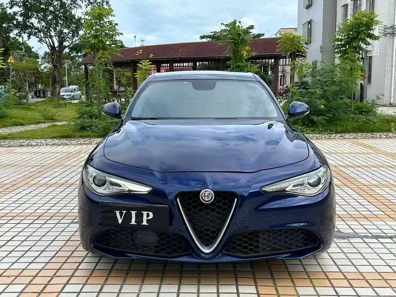 Giulia Juliet 2017 2.0T 200HP Luxury Edition — миниатюра 2