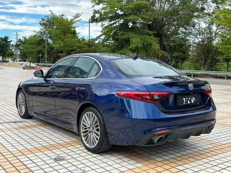 Giulia Juliet 2017 2.0T 200HP Luxury Edition — миниатюра 4