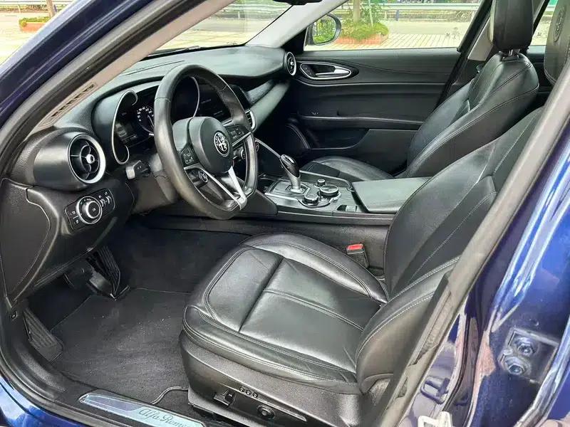 Giulia Juliet 2017 2.0T 200HP Luxury Edition — миниатюра 8
