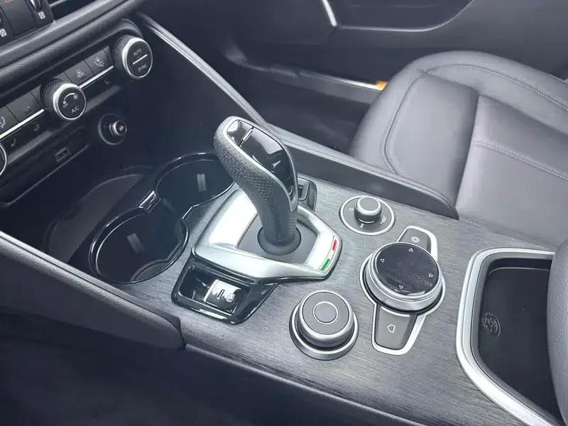 Giulia Juliet 2021 2.0T 280HP Luxury Edition — миниатюра 7