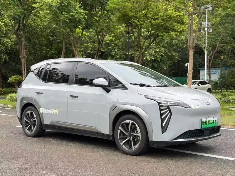 AION Y 2023 Plus 510 Smart Edition — миниатюра 3