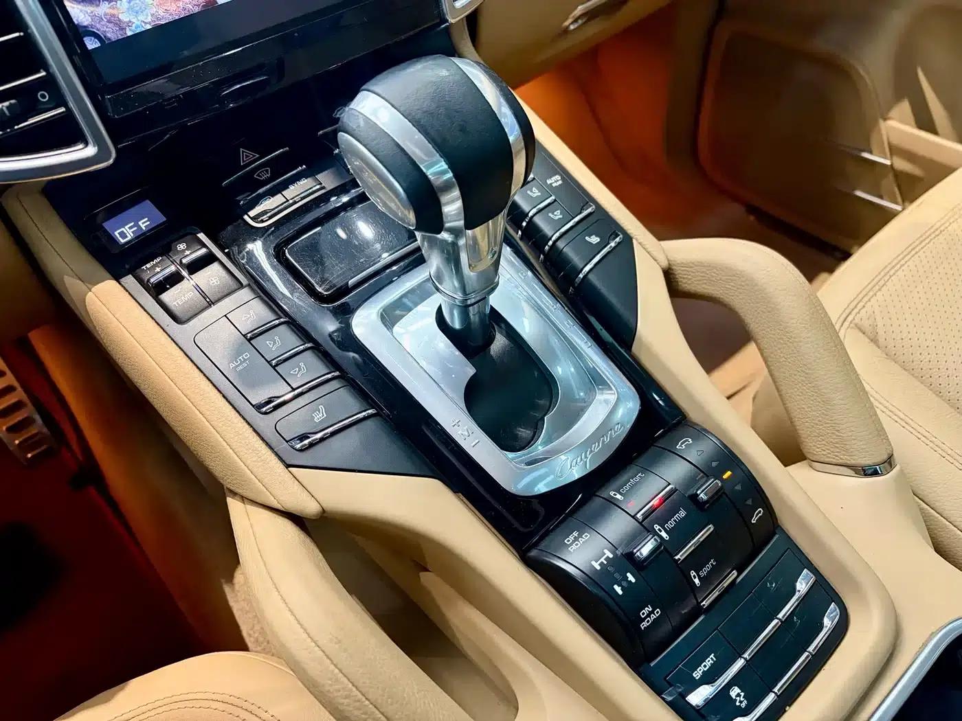 Cayenne 2011 Cayenne 3.0T — миниатюра 8