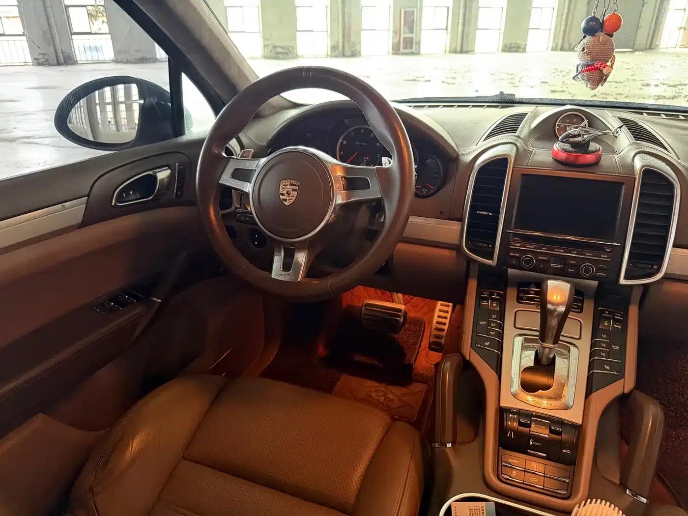Cayenne 2011 Cayenne Turbo 4.8T — миниатюра 6