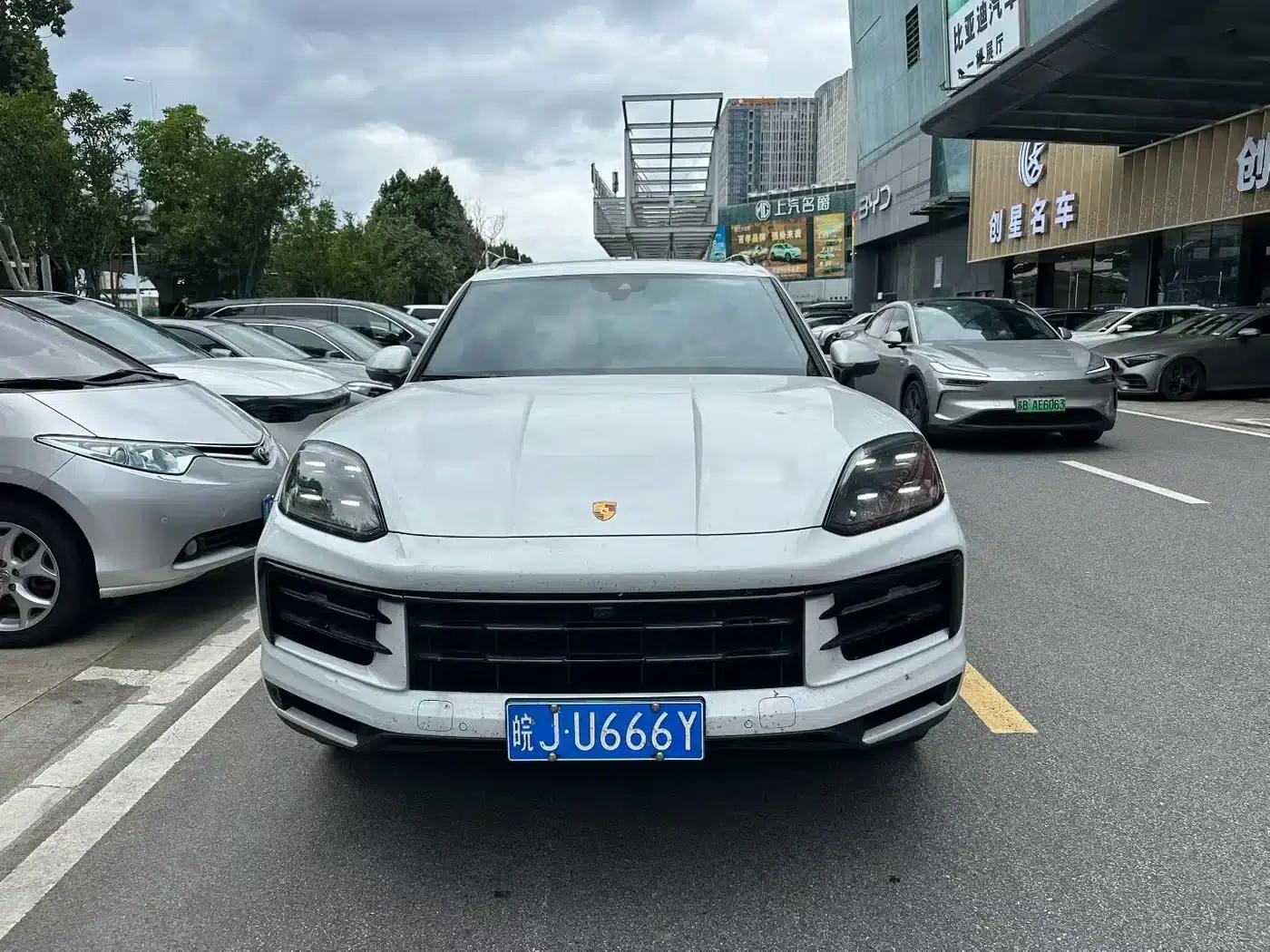 Cayenne 2024 Cayenne 3.0T — миниатюра 2