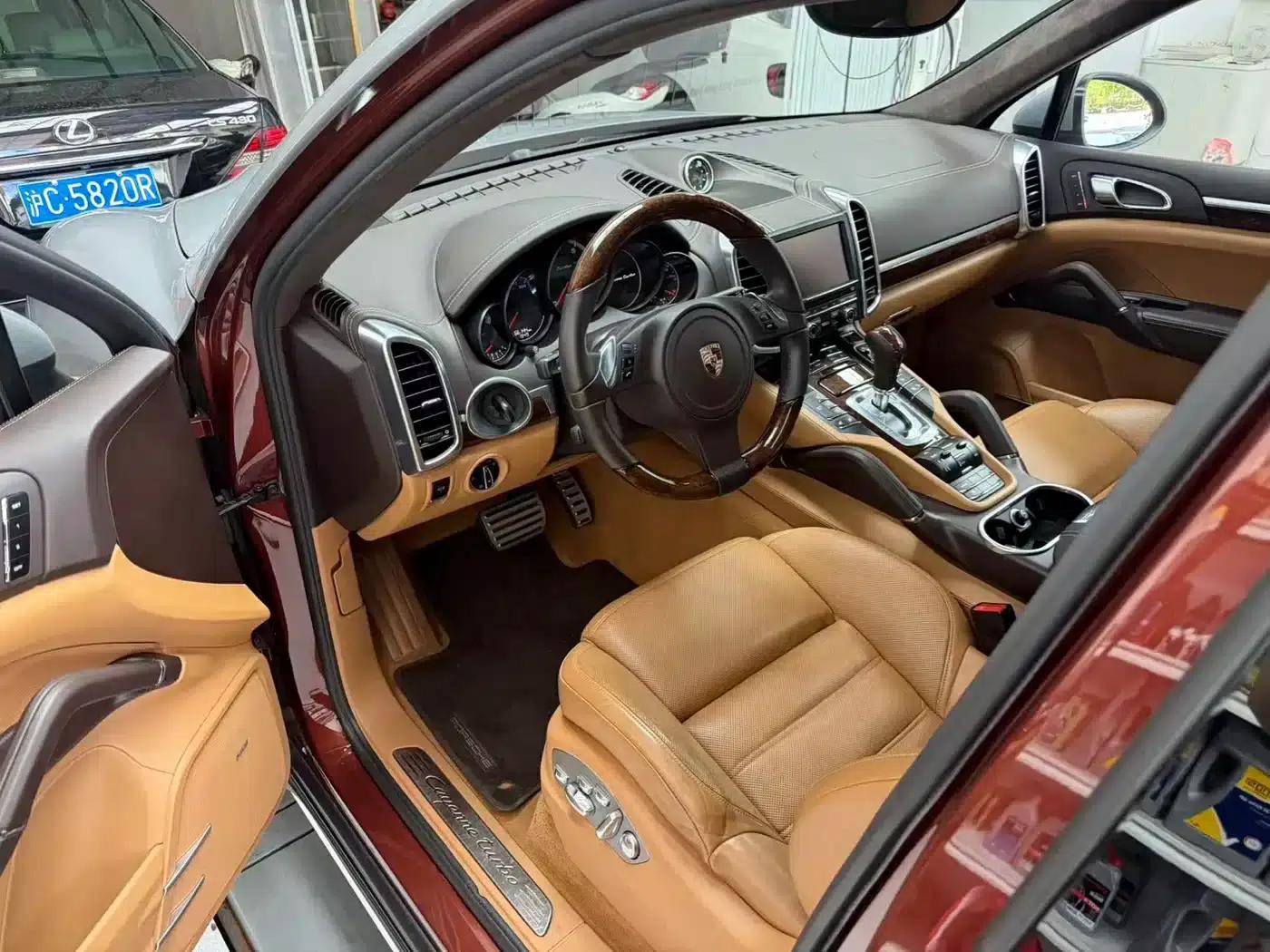 Cayenne 2011 Cayenne Turbo 4.8T — миниатюра 5