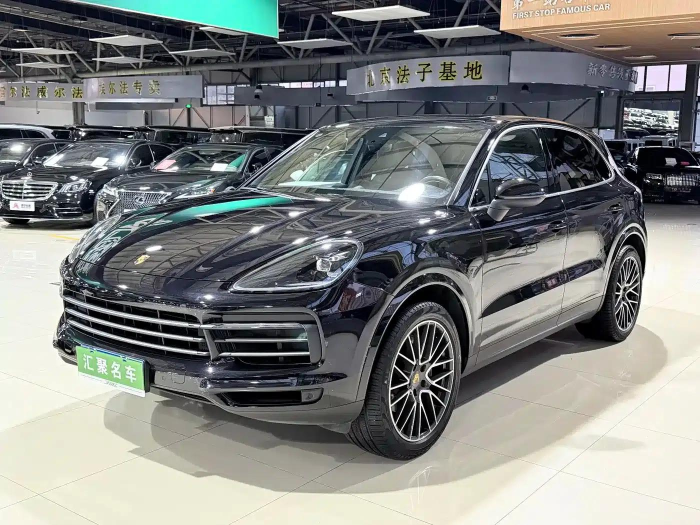 Cayenne 2019 Cayenne 3.0T — миниатюра 1