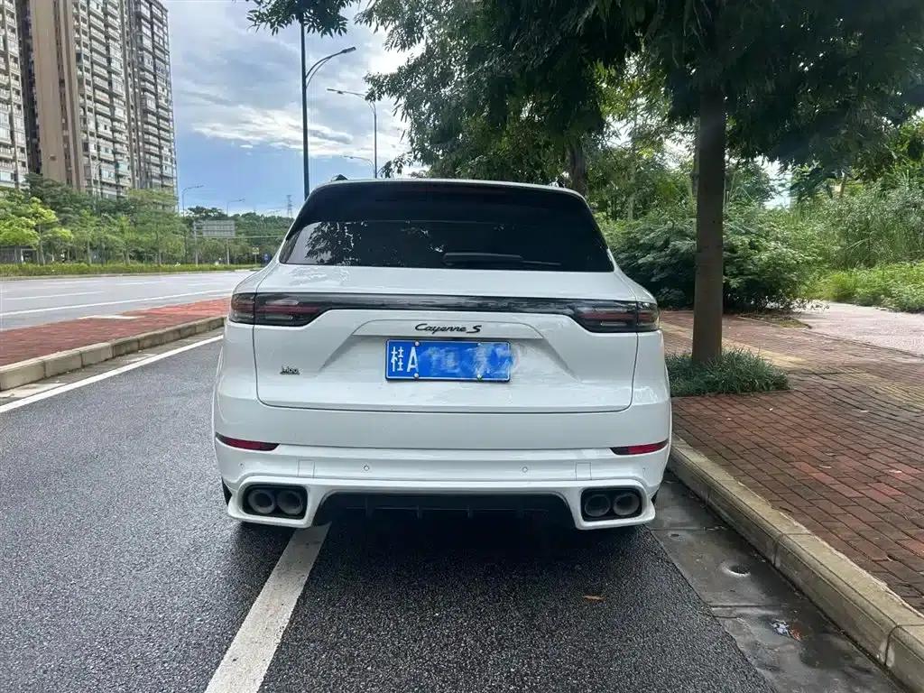 2022 Cayenne 3.0T Platinum Edition — миниатюра 4