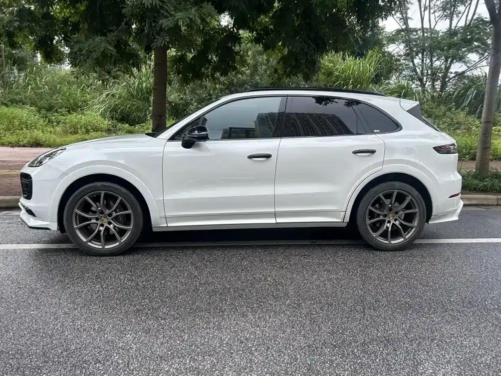 2022 Cayenne 3.0T Platinum Edition — миниатюра 10