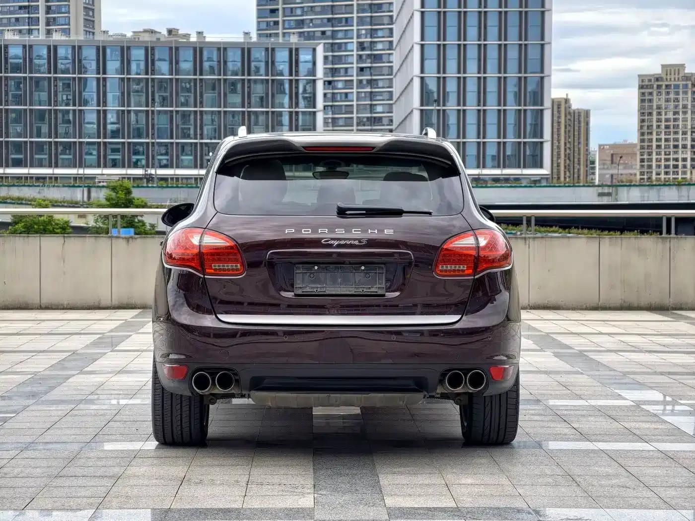 Cayenne 2014 Cayenne Platinum Edition 3.0T — миниатюра 6