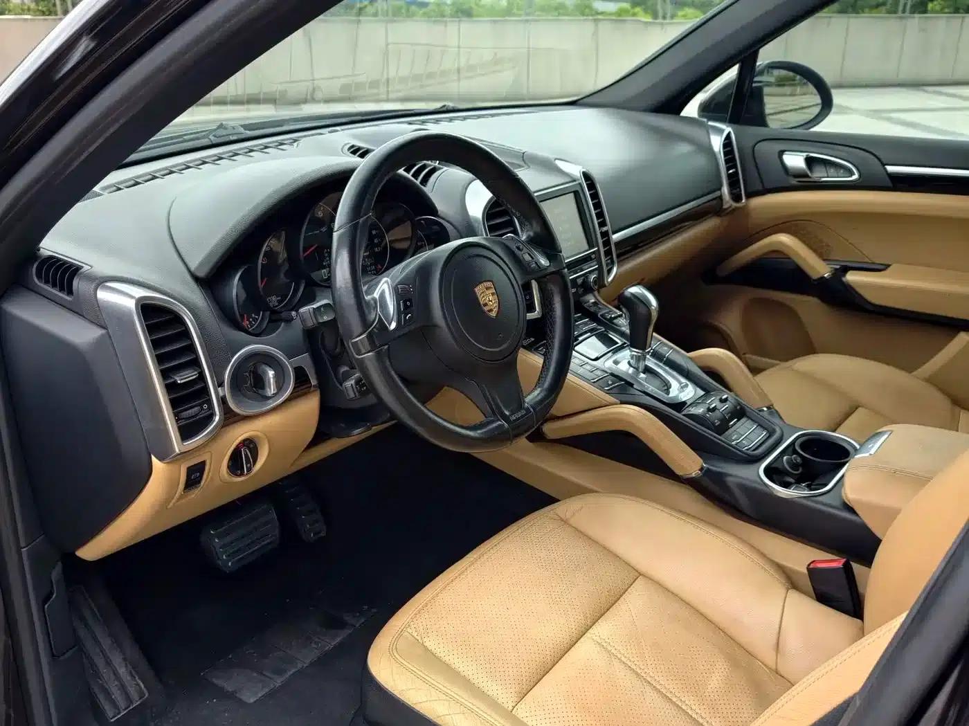 Cayenne 2014 Cayenne Platinum Edition 3.0T — миниатюра 10