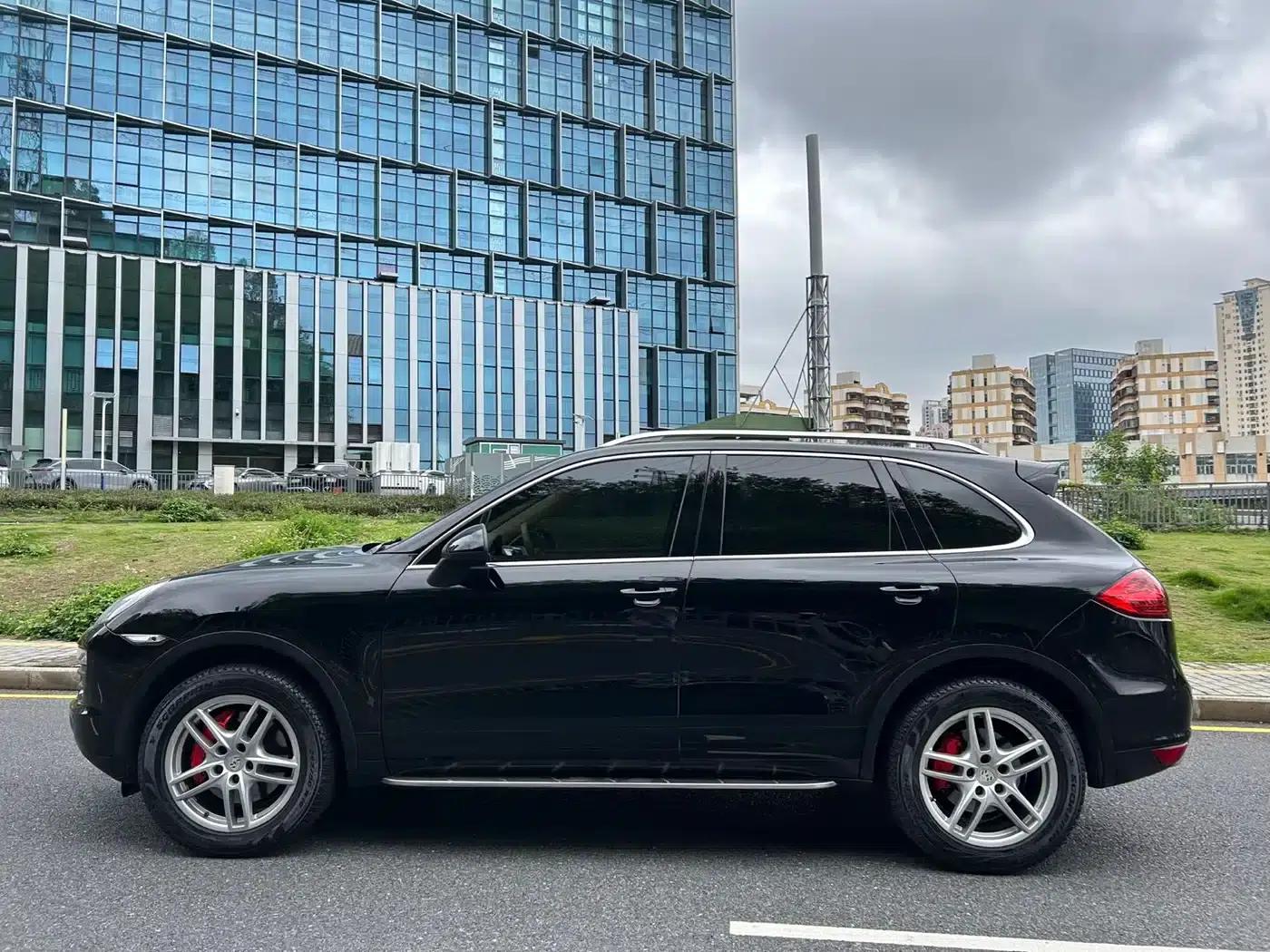 Cayenne 2011 Cayenne S 4.8L — миниатюра 4