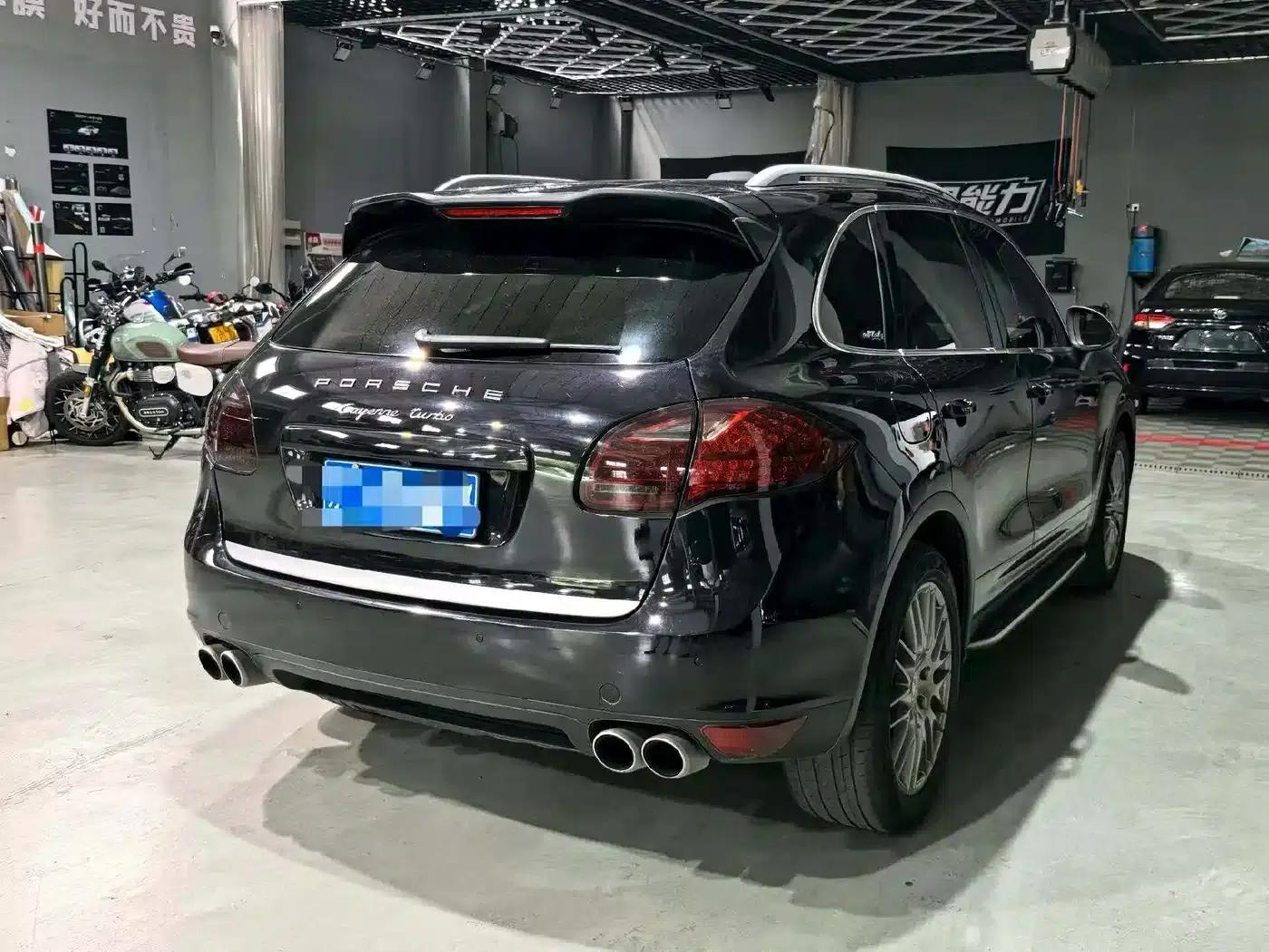 Cayenne 2011 Cayenne Turbo 4.8T — миниатюра 2