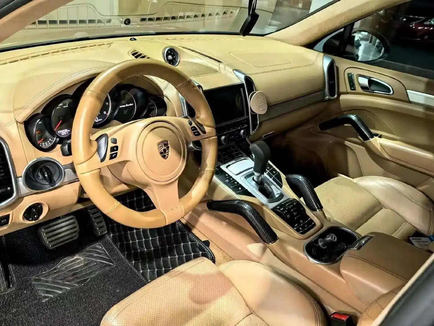 Cayenne 2011 Cayenne Turbo 4.8T — миниатюра 4
