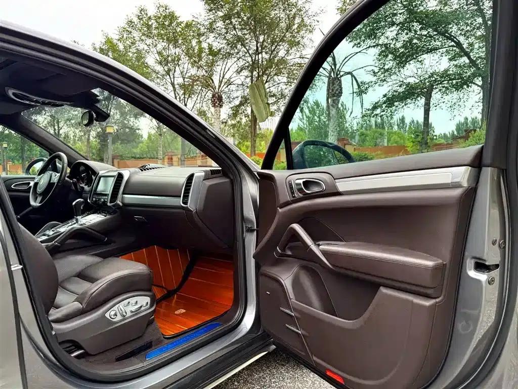 Cayenne 2011 Cayenne Turbo 4.8T — миниатюра 7