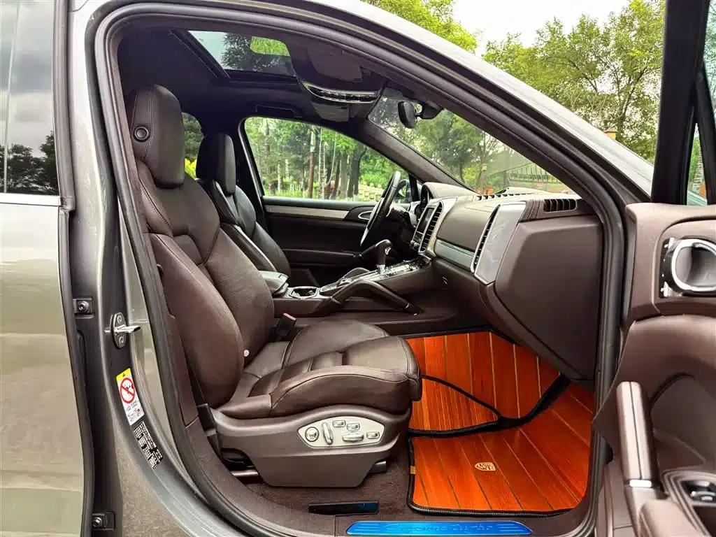Cayenne 2011 Cayenne Turbo 4.8T — миниатюра 8