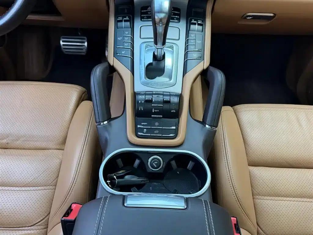 Cayenne 2011 Cayenne Turbo 4.8T — миниатюра 7