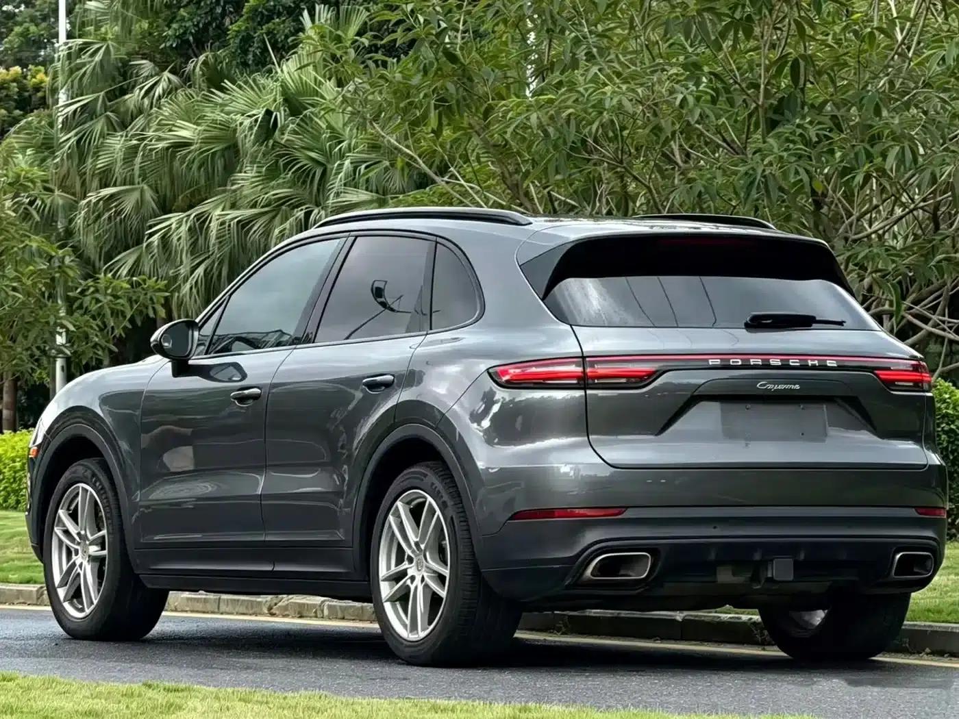 2022 Cayenne 3.0T Platinum Edition — миниатюра 5