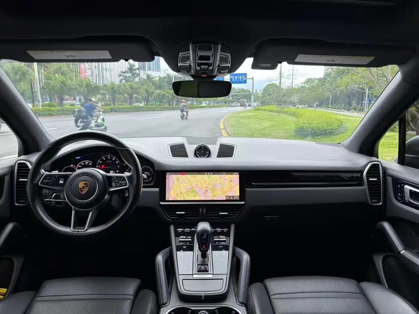 2022 Cayenne 3.0T Platinum Edition — миниатюра 9