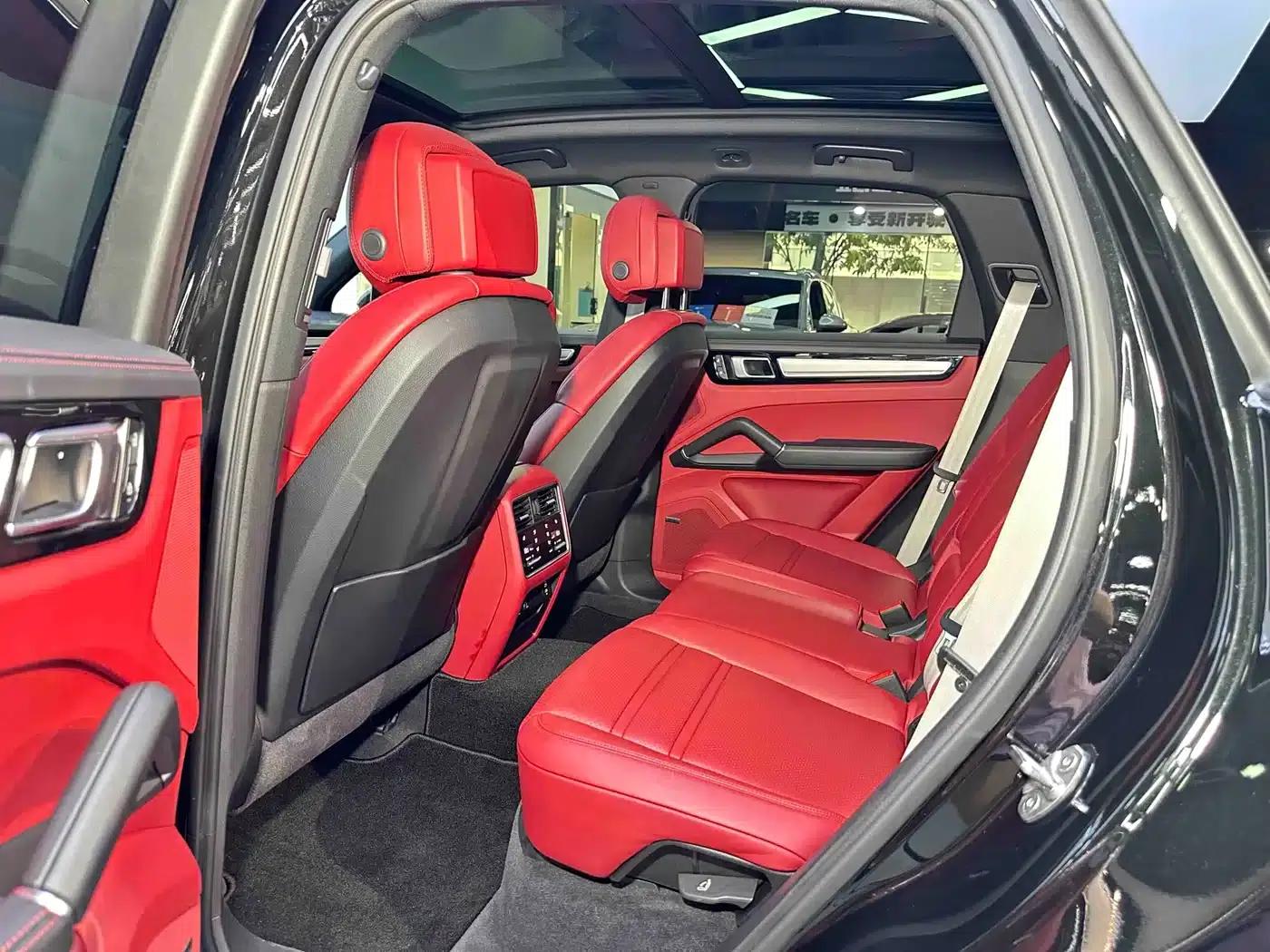 2023 Cayenne S 2.9T Platinum Edition — миниатюра 6