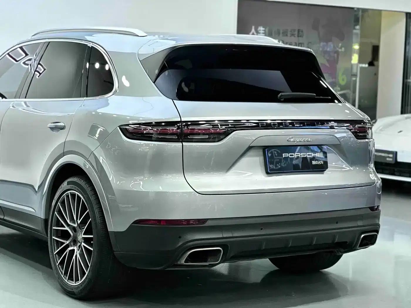 2022 Cayenne 3.0T Platinum Edition — миниатюра 11