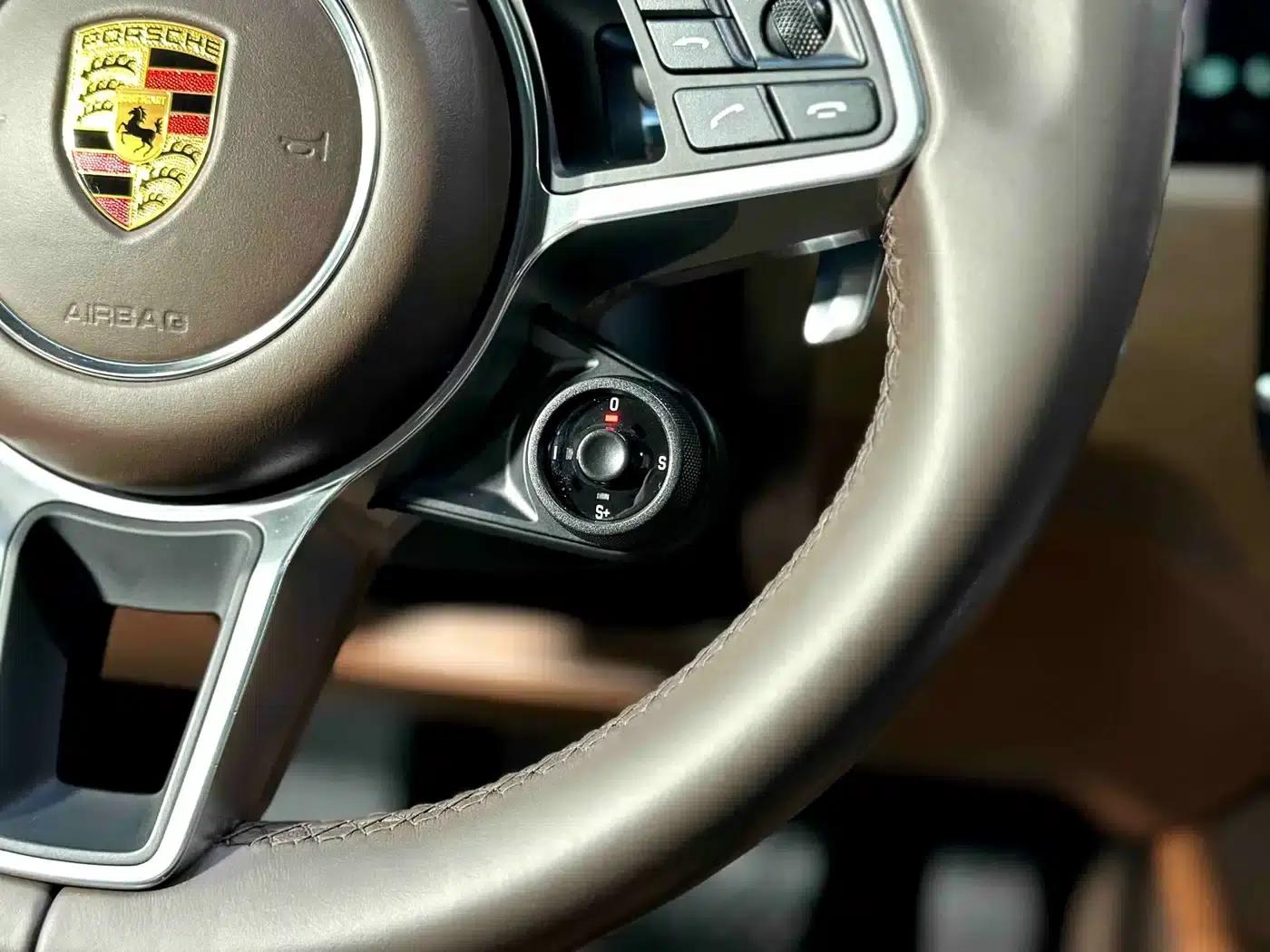 2022 Cayenne 3.0T Platinum Edition — миниатюра 18