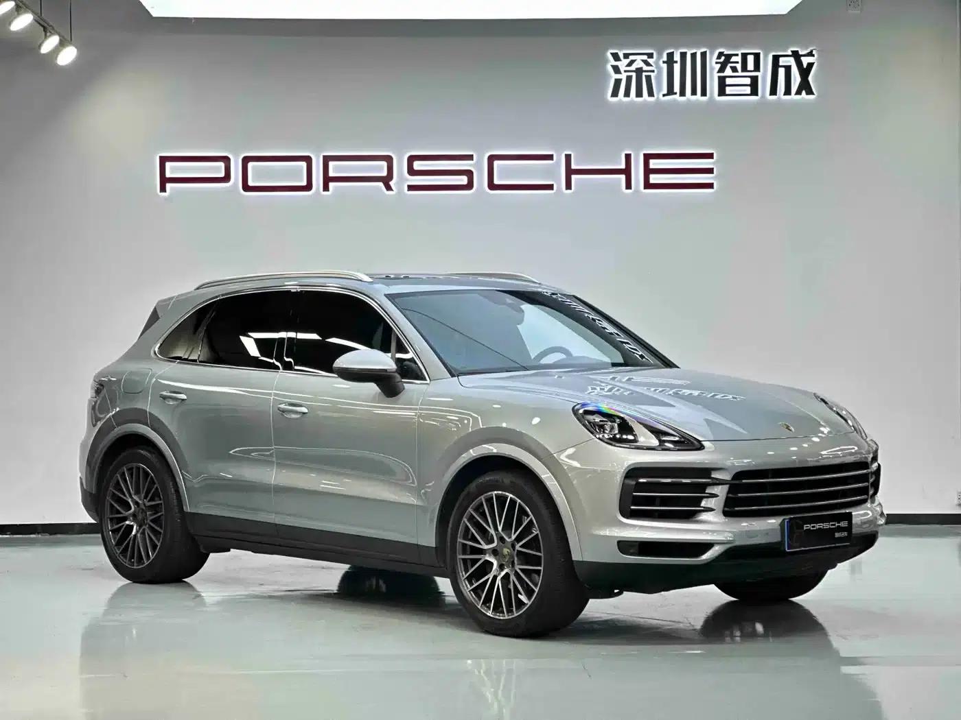 2022 Cayenne 3.0T Platinum Edition — миниатюра 3