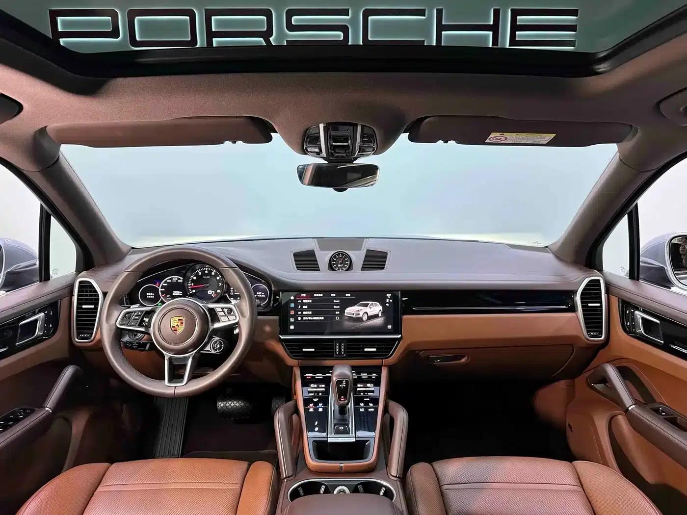 2022 Cayenne 3.0T Platinum Edition — миниатюра 4