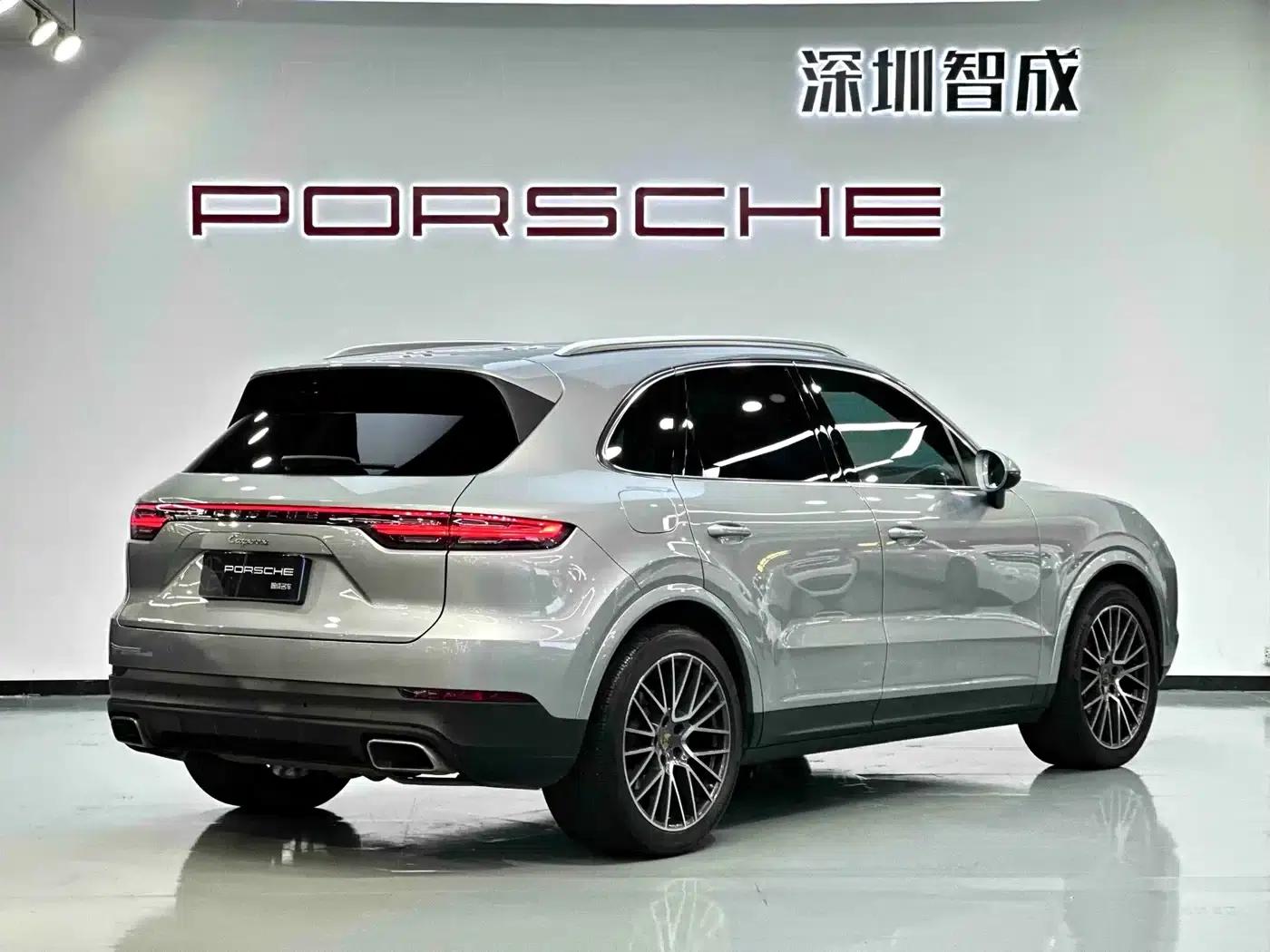 2022 Cayenne 3.0T Platinum Edition — миниатюра 7