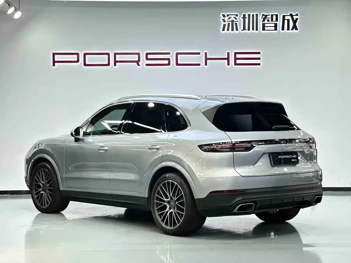 2022 Cayenne 3.0T Platinum Edition — миниатюра 9