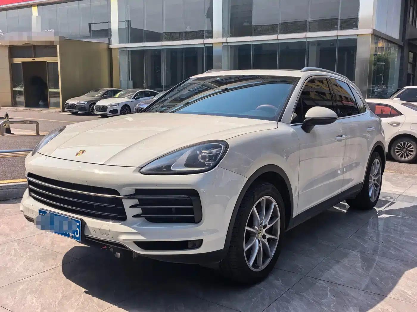 Cayenne 2019 Cayenne 3.0T — миниатюра 1