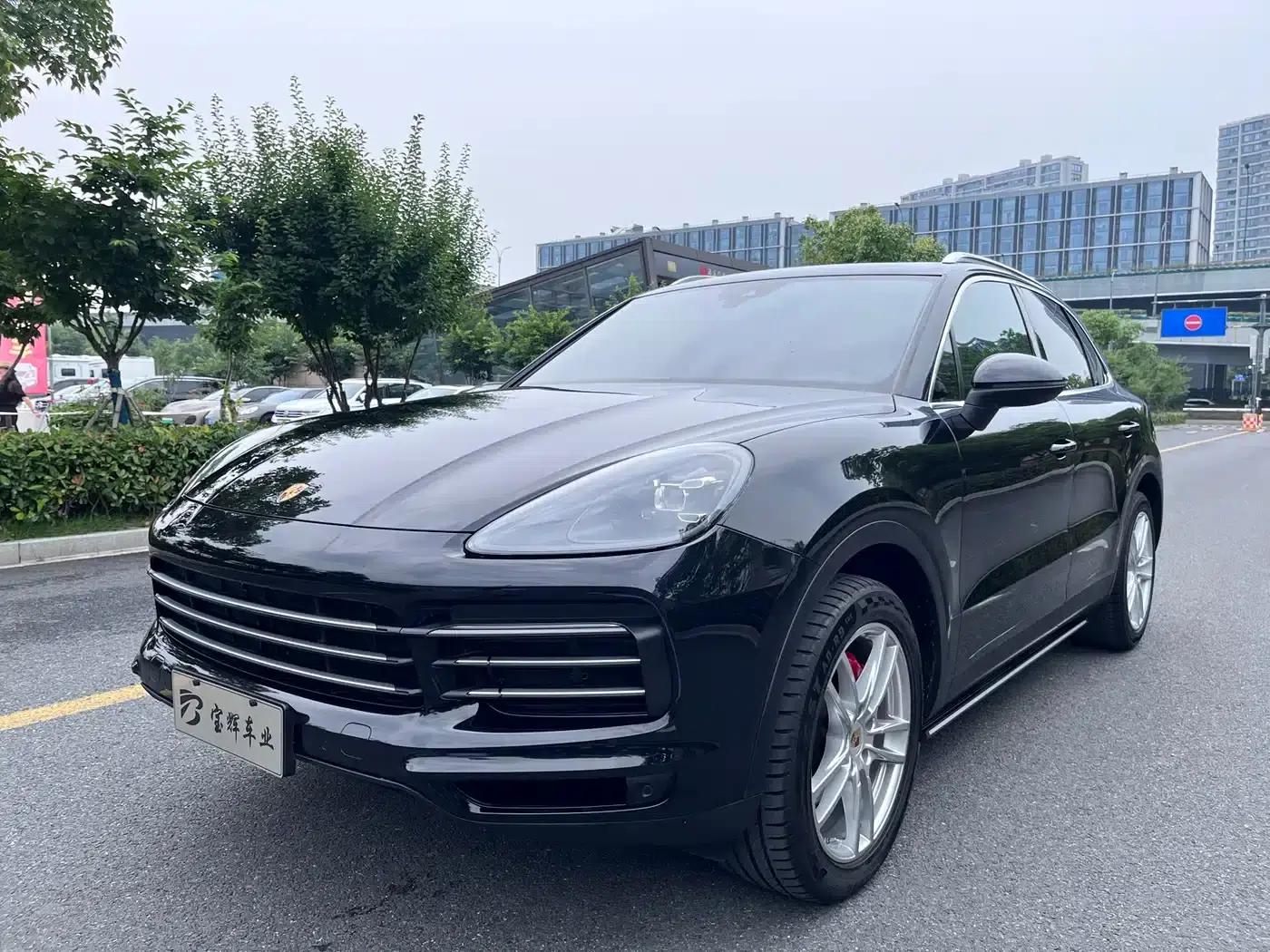 Cayenne 2019 Cayenne 3.0T — миниатюра 1