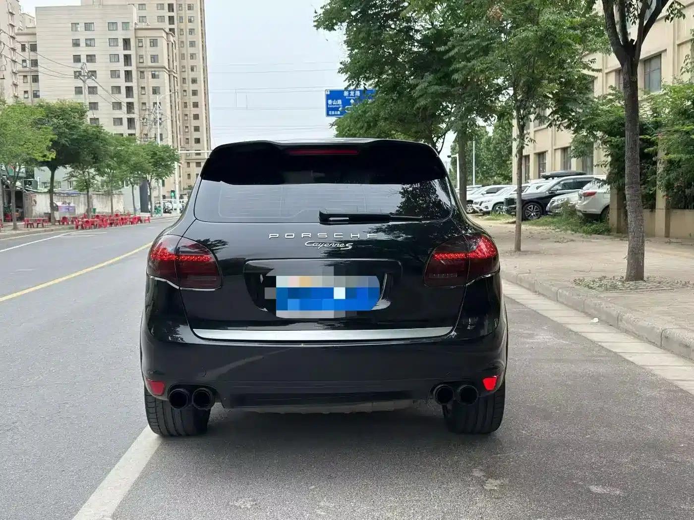 Cayenne 2014 Cayenne Platinum Edition 3.0T — миниатюра 5