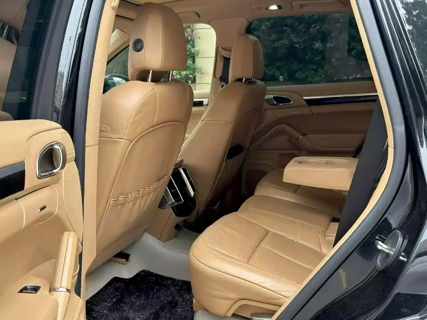 Cayenne 2014 Cayenne Platinum Edition 3.0T — миниатюра 6