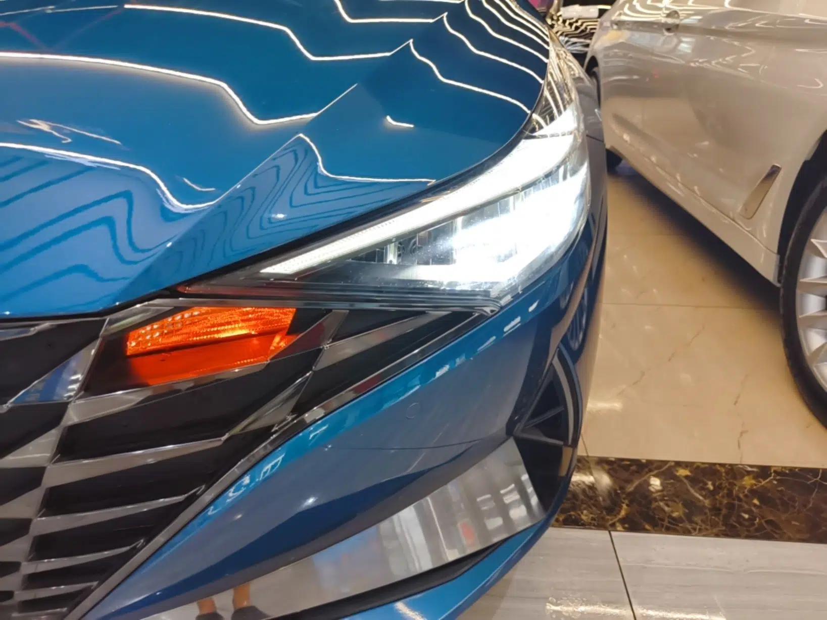 Hyundai Elantra 2021 1.5L CVT LUX Prestige Edition — миниатюра 8