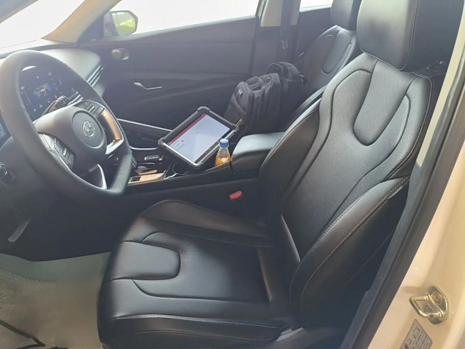 Hyundai Elantra 2021 1.5L CVT TOP Flagship Edition — миниатюра 17