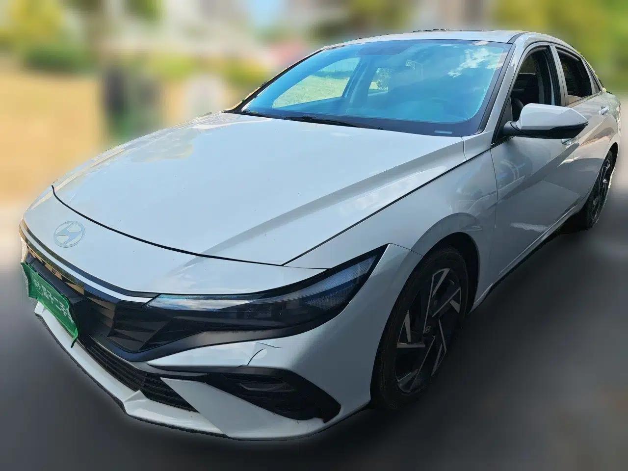 Hyundai Elantra 2023 1.5L CVT GLX Elite Edition — миниатюра 1