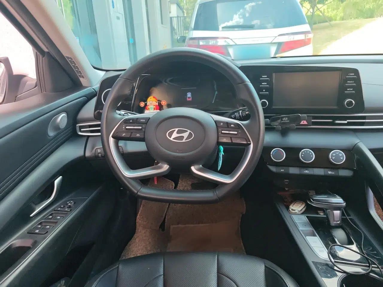 Hyundai Elantra 2023 1.5L CVT GLX Elite Edition — миниатюра 7