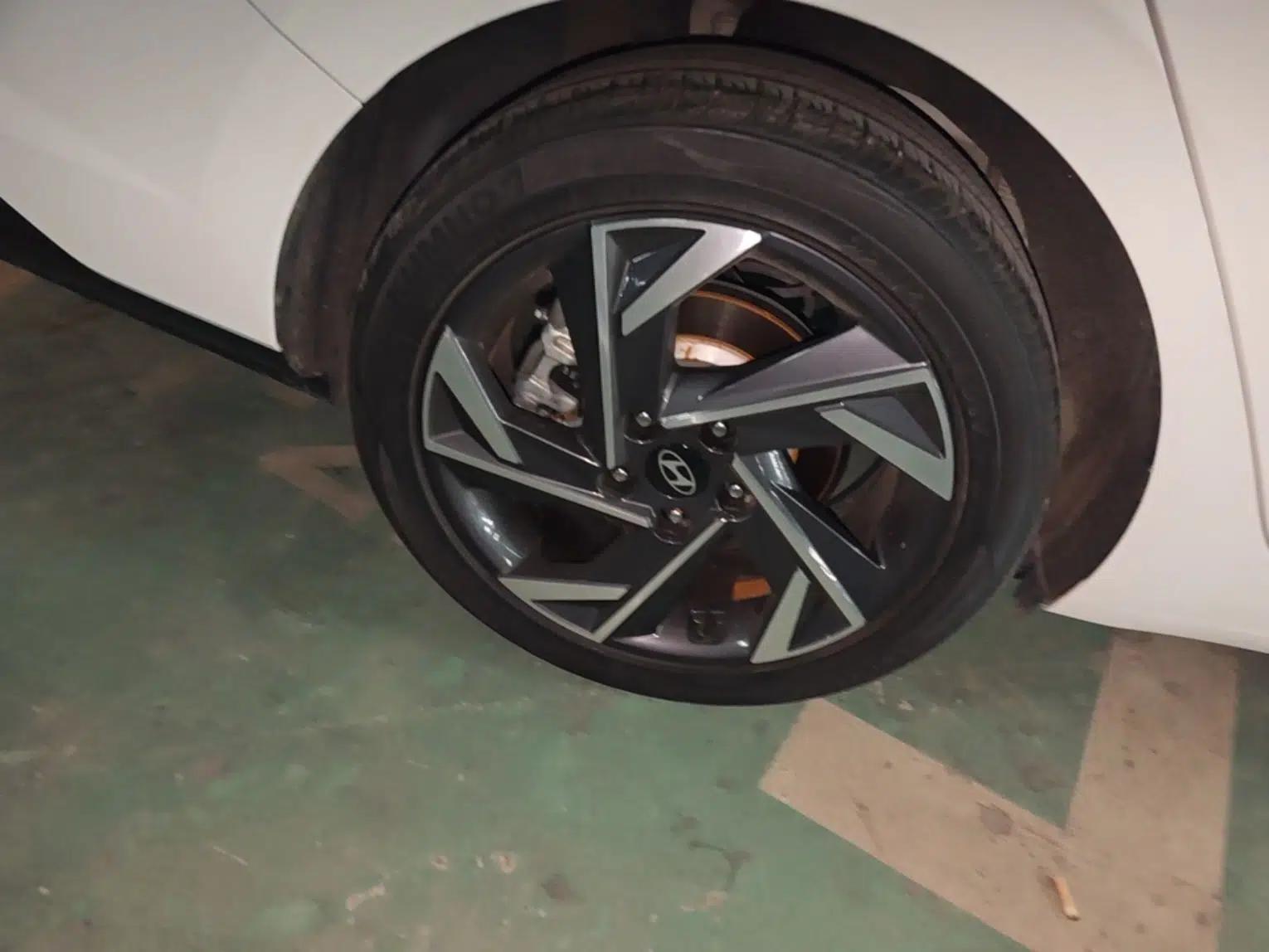 Hyundai Elantra 2023 1.5L CVT GLX Elite Edition — миниатюра 11
