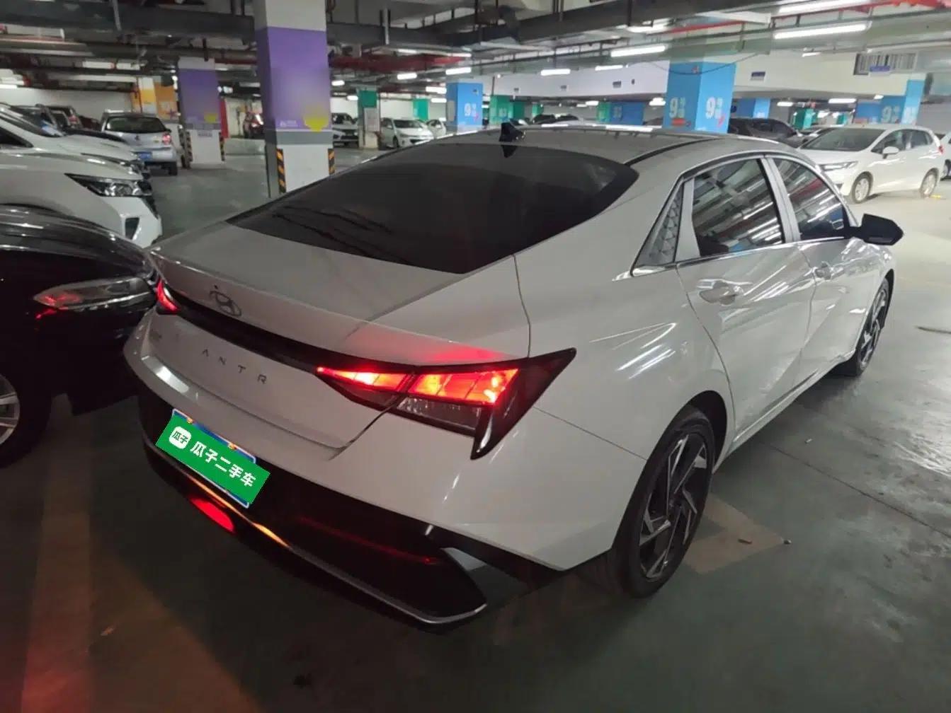 Hyundai Elantra 2023 1.5L CVT GLX Elite Edition — миниатюра 6
