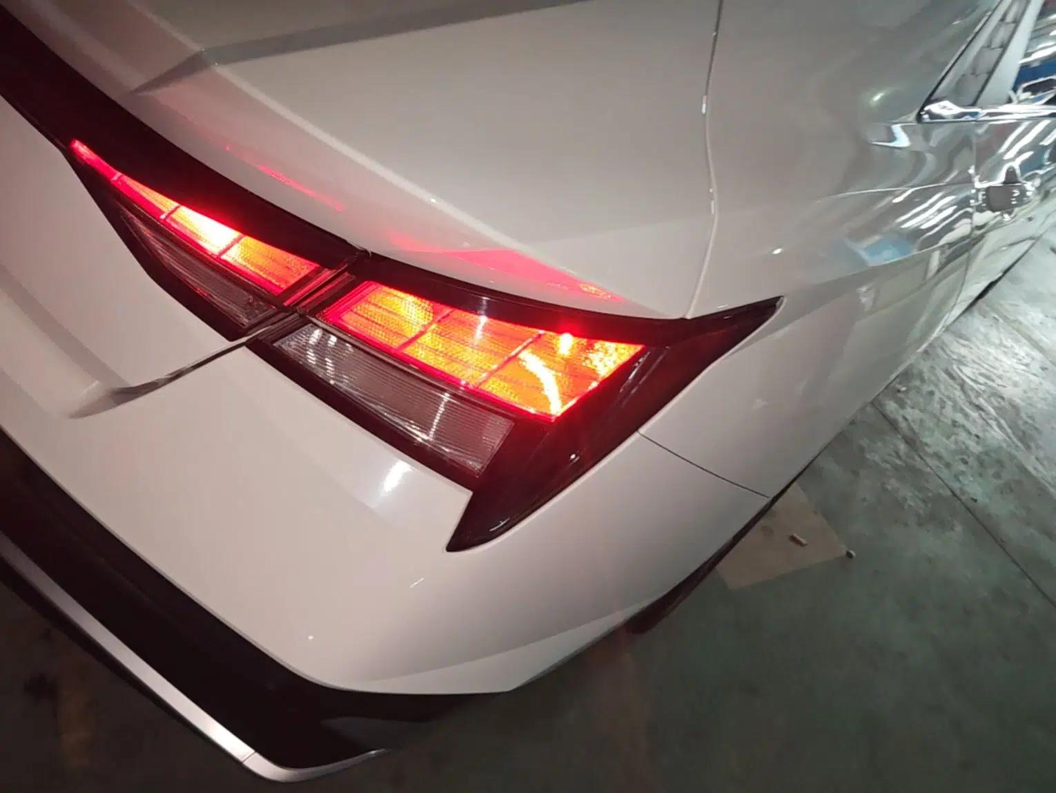 Hyundai Elantra 2023 1.5L CVT GLX Elite Edition — миниатюра 9