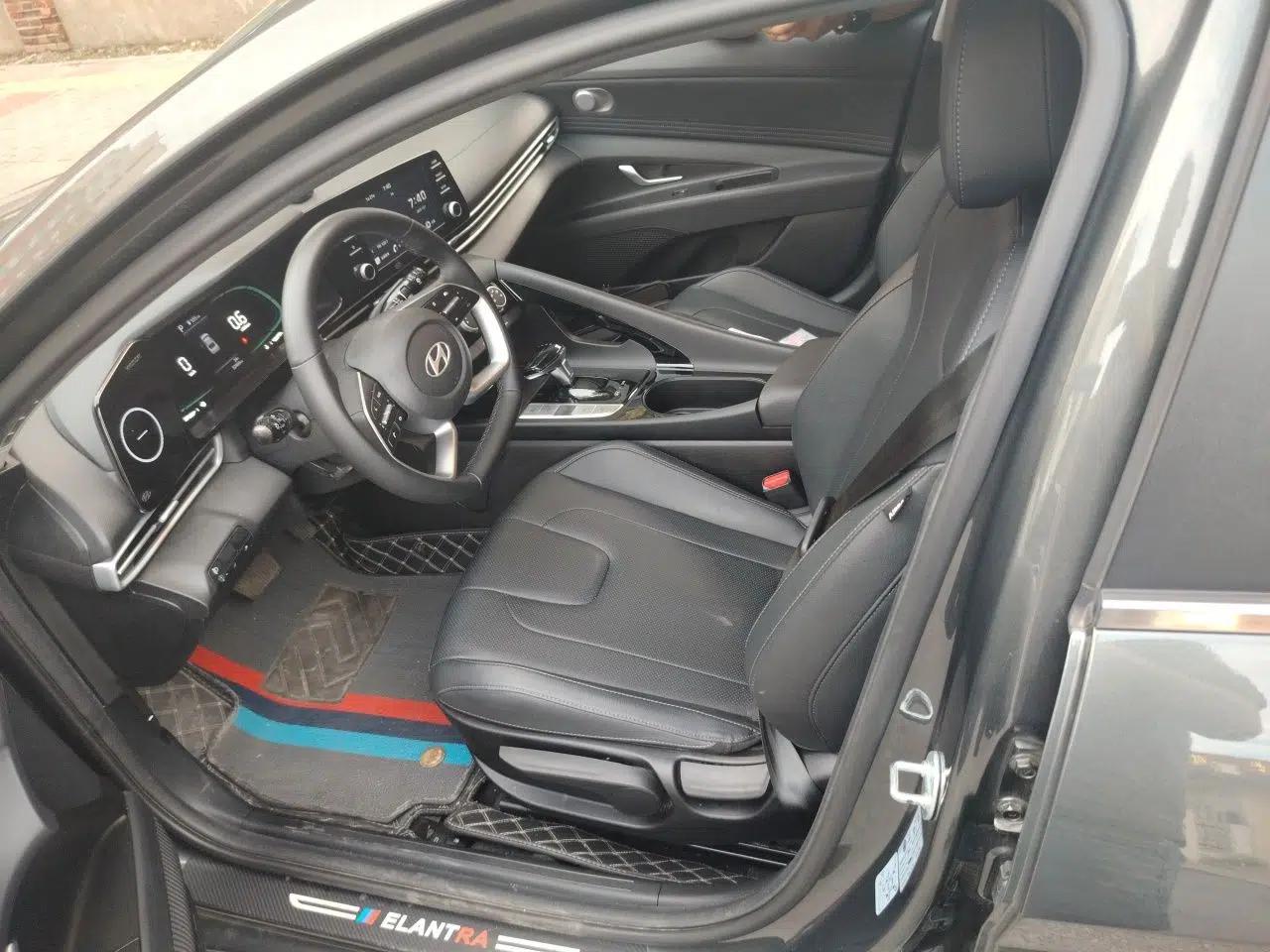 Hyundai Elantra 2023 1.5L CVT GLX Elite Edition — миниатюра 12
